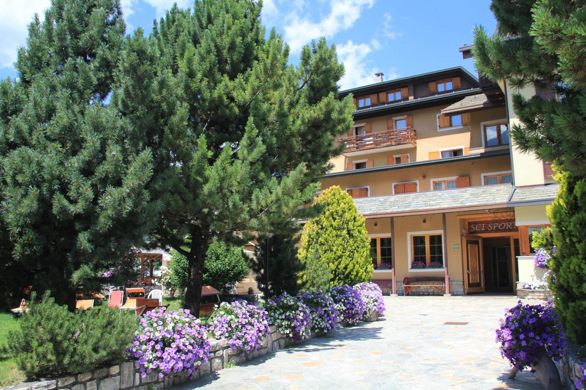 Sci Sport rooms&suites Bormio Exterior foto